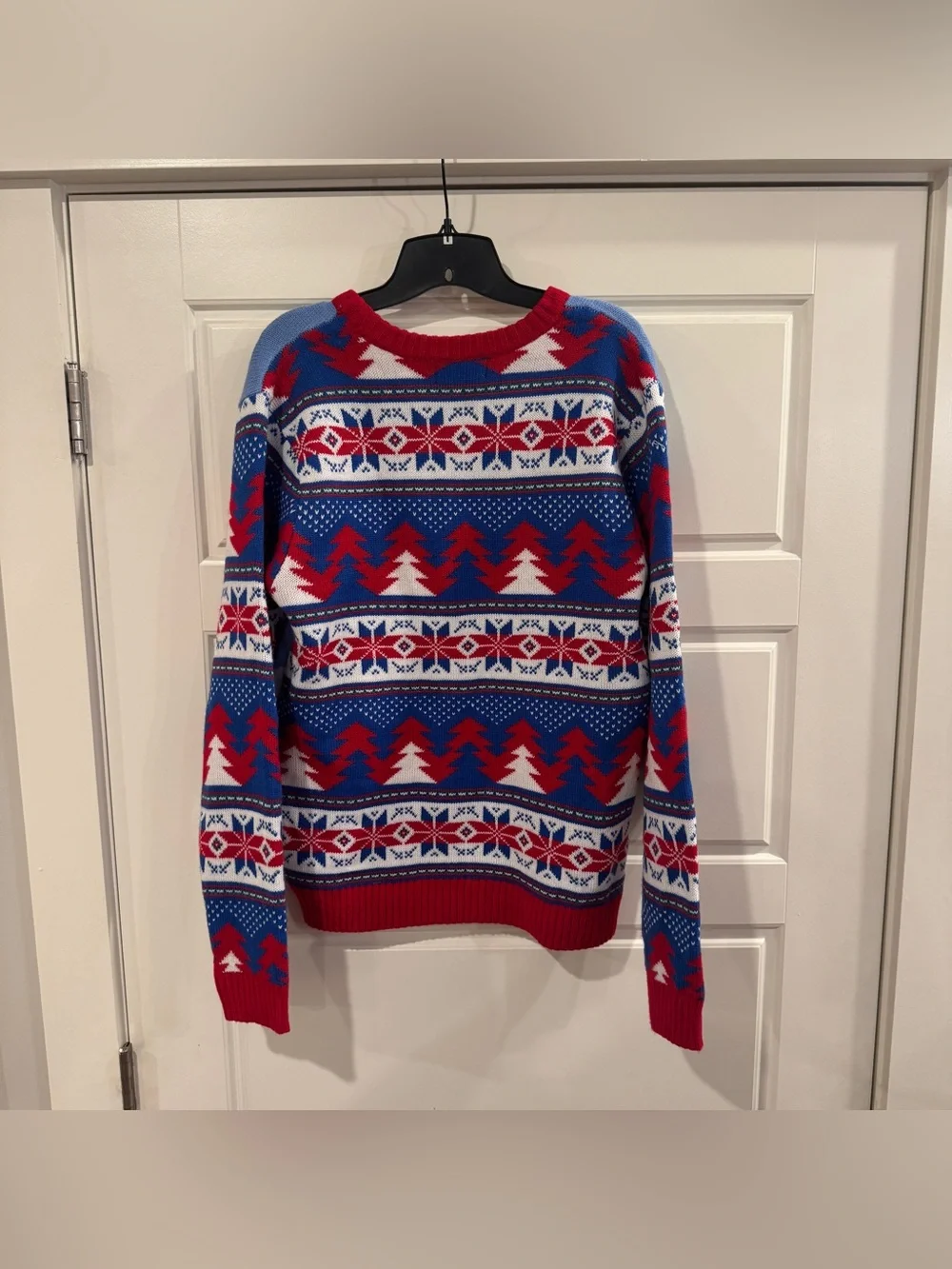 Blizzard Bay Men’s‎ Reindeer Eating Candy Cane Christmas Sweater Size Medium